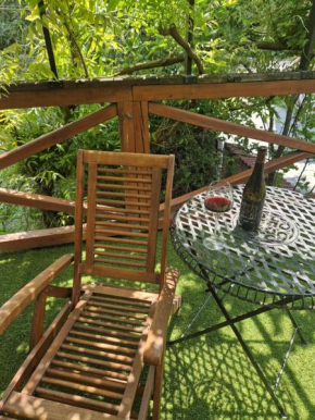 Balassi apartment -with green terrace&bike